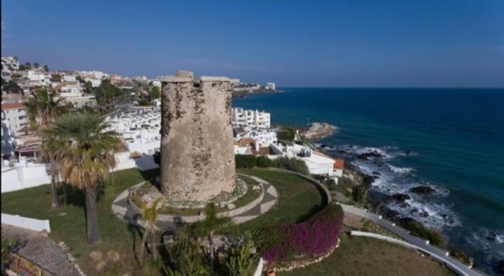 Espectacular Apartamento En Primera Linea De Playa Benalmádena Exteriér fotografie