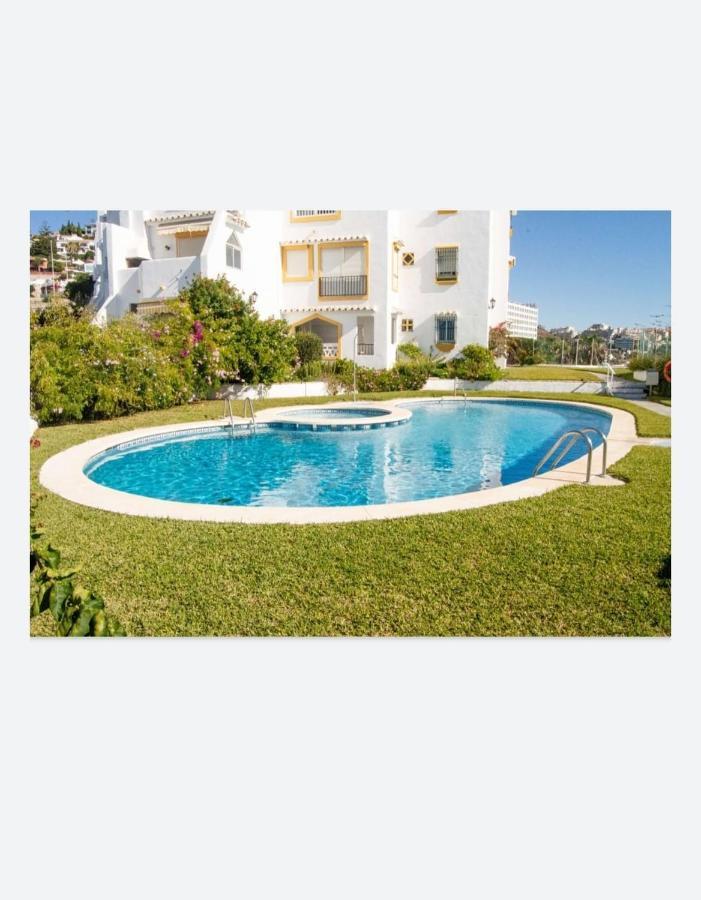 Espectacular Apartamento En Primera Linea De Playa Benalmádena Exteriér fotografie